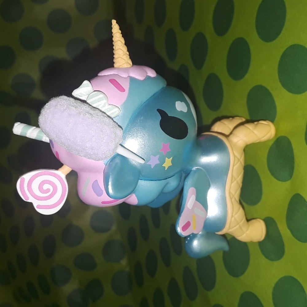 Tokidoki Carnival Unicorno Metallico series collectible figure Sweet Stuff candy